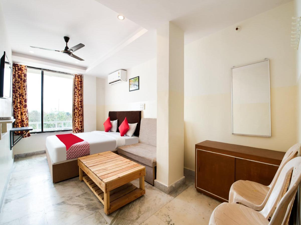Oyo 69511 Hotel Sea E Pearl 维沙卡帕特南 外观 照片