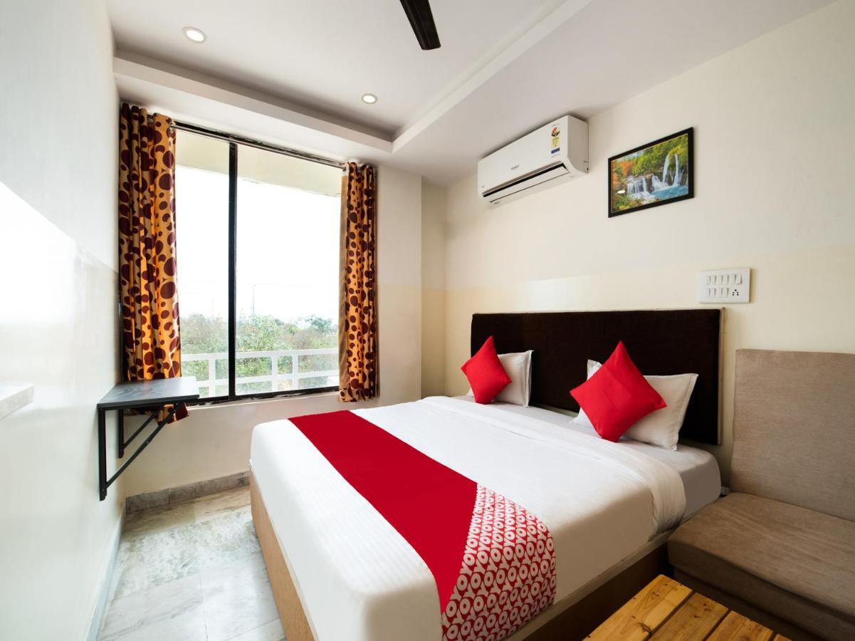 Oyo 69511 Hotel Sea E Pearl 维沙卡帕特南 外观 照片